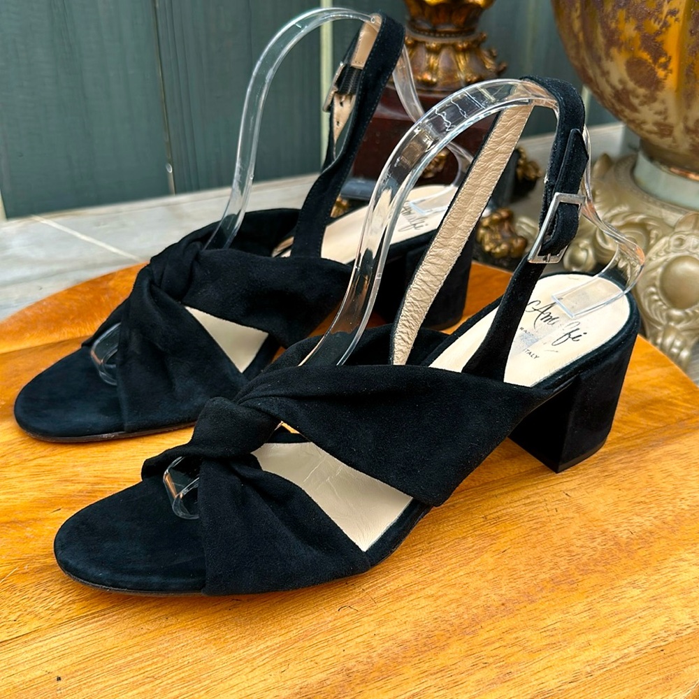 Amalfi by RANGONI Firenze Block Heel Slingback Sandal Black Suede 10M